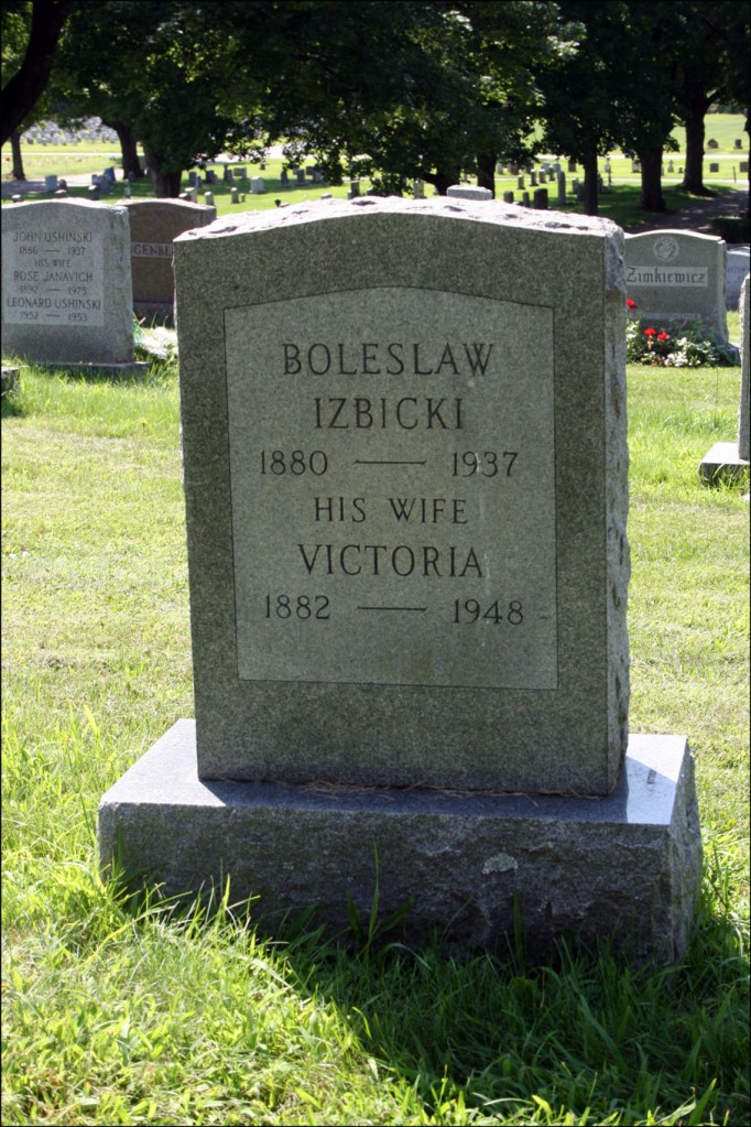 The Gravestone of Bolesław Izbicki and Wiktoria Kruczyńska - Reverse