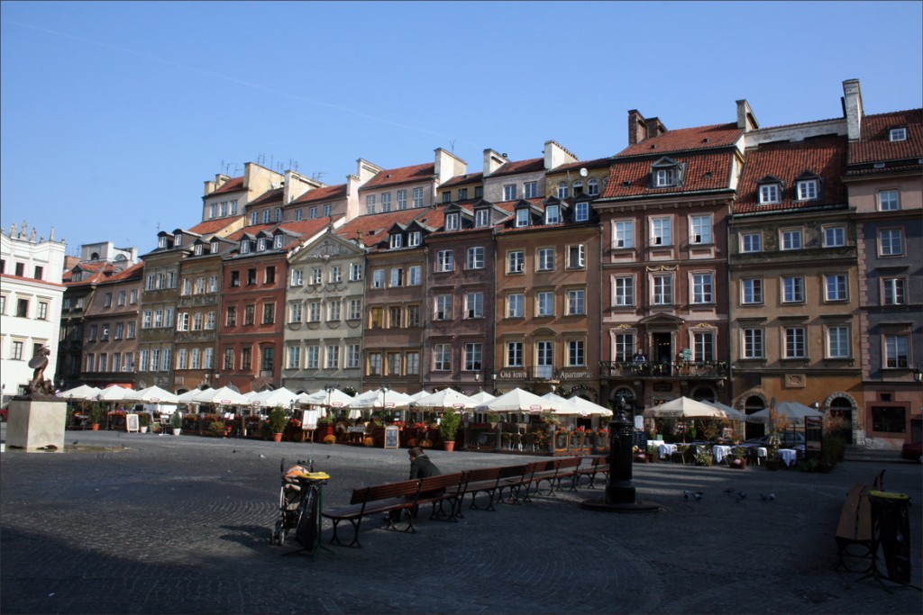 Warsaw Old Town Marketplace East
